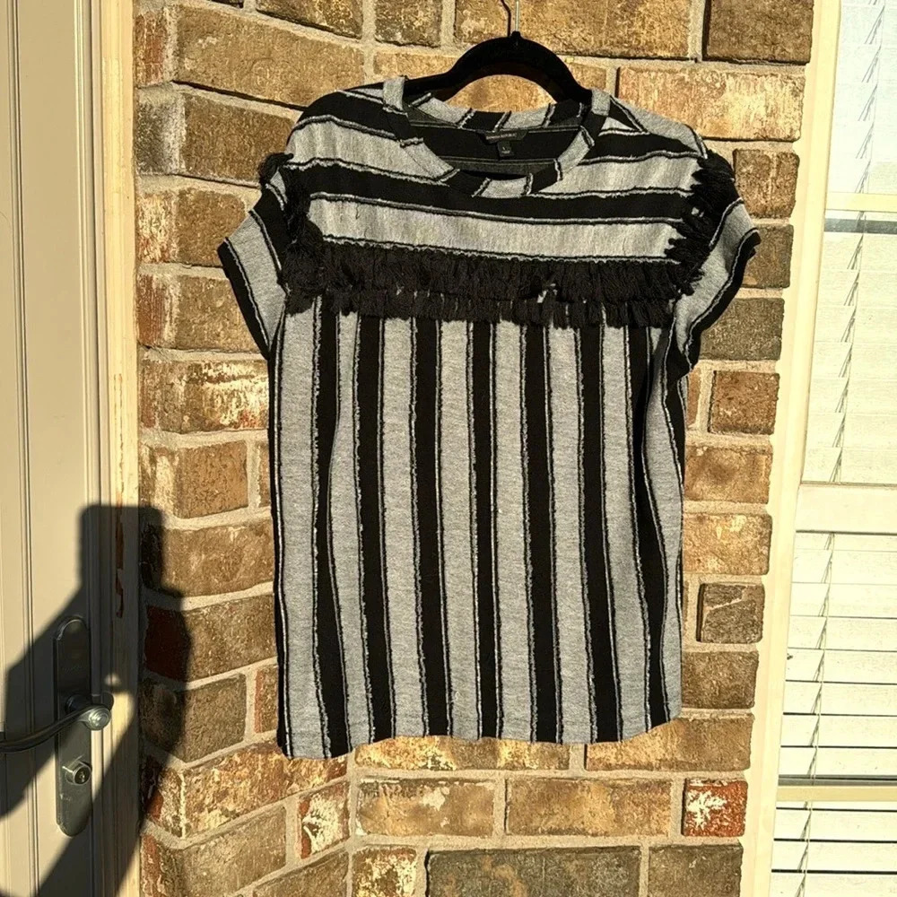Banana Republic black and gray tassel shirt size large